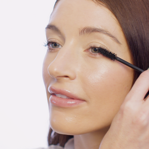 Large Lash Mascara applied on lashes